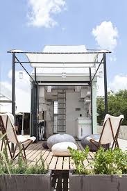 pin op outdoors