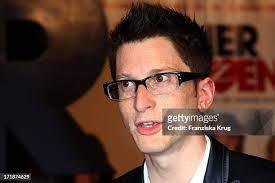 3,256 Gary Go Photos & High Res Pictures