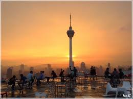 One of 5 helipads in the city but what makes this one special is that you can stand on it and. Heli Lounge Bar Kuala Lumpur Malaysia The Yum List