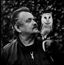 Auteur duikt in wereld wapenhandelaar: 'Na zijn dood vond de politie zelfs  nog wapens in zijn scootmobiel'