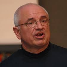 I am thrilled to have the opportunity to bring PikPok to Medellín Colombia. 