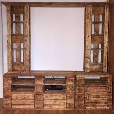 Ein Tv Mobel Aus Paletten Selber Bauen Heimwerkerking Tv Mobel Paletten Mobel Aus Paletten Wohnzimmer Tv Wand Selber Bauen