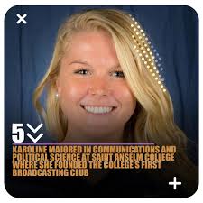 Karolineleavitt Brown