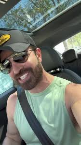 Celebra el Día del Trabajo con Humor y Agradecimiento