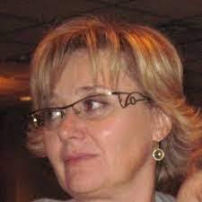 Edwina Holt's Instagram, Twitter & Facebook