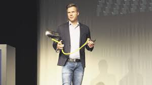 Markus rehm is a german athlete in disabled sports. Sportliche Erfolge Dank Cfk Die Beindruckende Geschichte Von Olympiasieger Markus Rehm Business People Das Wirtschaftsmagazin Aus Den Metropolregionen Hamburg Bremen Und Bremerhaven