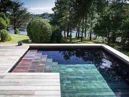 Die Treppe Nach Ma Vom Poolgeist Holztreppe B Beweglichen Die Hintergrund Holztreppe Mas Nach Piscina Rus Luxury Swimming Pools Swimming Pools Pool