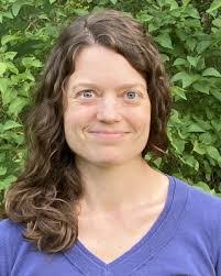 Lisa Lutton's Instagram, Twitter & Facebook