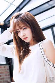 Fiestar S Hyemi Shows What The Perfect College Student Look Is With College Girl Kpop Girls Japan Girl