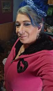 I'm lost here,can ppl purchase items out of the pictures