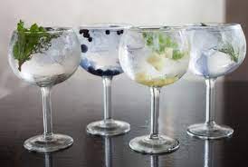 Detta recept är gjort för 8 portioner. Gin Tonic Spanish In Spain Tia Tula Spanish School In Salamanca Spain Perfect Gin And Tonic Gin And Tonic Gin Tasting