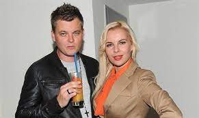Kazma si dělá pi*u z celebrit v top staru na primě kazma kazmitch před 8 lety. Kazma Kazmitch Kamil Bartosek Idnes Cz