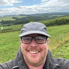 Ronald Schutte's Instagram, Twitter & Facebook