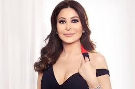 .اليسا الانسانة قصه كبيرة واليسا حقيقية عشان كدا بتقبل منها الحقيقه.وعلى الصعيد الشخصي رائعة كتير بحب القعده معاها بحب كيف بتتعاطى وحماسها اليسا دوله لوحدها. ÙˆØµÙÙ‡Ø§ Ø¨Ù€ Ù…Ù„ÙƒØ© Ø§Ù„Ù†Ø´Ø§Ø² Ø¥Ù„ÙŠØ³Ø§ ØªØ±Ø¯ Ø¹Ù„Ù‰ Ø§Ù„Ù…Ù„Ø­Ù† Ø³Ù…ÙŠØ± ØµÙÙŠØ± Ù…Ø±ØµØ¯ Ø§Ù„Ø´Ø±Ù‚ Ø§Ù„Ø§ÙˆØ³Ø· Ùˆ Ø´Ù…Ø§Ù„ Ø§ÙØ±ÙŠÙ‚ÙŠØ§