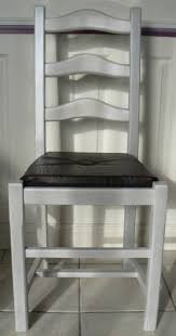 Tuto Relooking Chaise Rustique Le Blog De V Ro Bricolo Chaise Rustique Relooking De Chaise Customiser Chaise Bois
