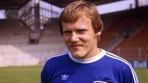 Voici le profil de l'entraîneur : Hermann Gerland Player Profile Transfermarkt