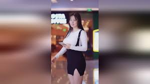 三里屯穿搭浅浅Silvia易阳