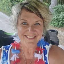 My favorite lash combo!! False lashes mascara + Lash primer!! Comment  LASHES and I'll send you both links. ❤️