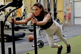 Learn how gal gadot trained and the workout and diet she used to prepare to become wonder woman. Gal Gadot Gear Up And Go For It Feel The Pulse Free Your Power Become Who You Want To Be Check Out The Newest Reebok Collection Bemorehuman Ad Reebokwomen Facebook