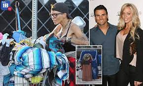 Evsiz olan model, şimdi yaşamını sokaklarda sürdürüyor. Baywatch Star Jeremy Jackson S Ex Wife Loni Willison Looks Homeless Daily Mail Online