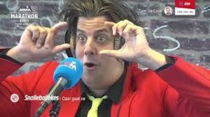 verse 1 ik hou van bipsen verder niks mooi dun of lekker dik als de billekes trillen sta ik te gillen nondeju ik flip (brrr) en gij hebt. Snollebollekes Daar Gaat Ze Teksten L Hit Com Lyrics
