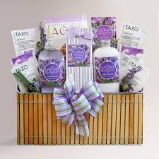 Easy to make gift basket ideas: Christmas Basket Ideas The Perfect Gift For Family And Partners