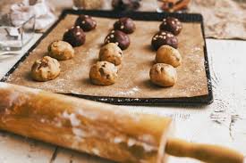 It can also withstand very high temperatures. Glass Vs Metal Baking Pan What Is The Difference Chowhound