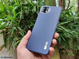 A premium coated leather upper with metallic silver stripes brings the classic back in style. Oppo F17 Review