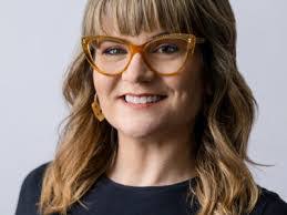 Vanessa Drews's Instagram, Twitter & Facebook