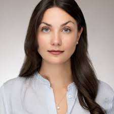 Robyn Marie (@robyneasthope) • Instagram photos and videos