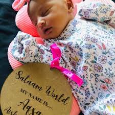 Salaam World Baby Arrival Sign Hello Baby Name Plaque, Arabic Muslim New  It's Boy It's a Girl Engraved Wood, Photo Prop, Birth Announcement