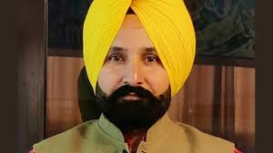 US deportee files case against Punjab farm union leader Sukhwinder Singh  for duping him of Rs 45 lakh