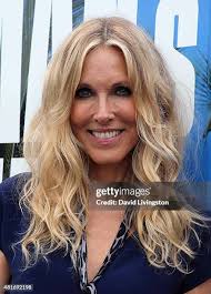 22 Photos & High Res Pictures