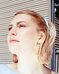 About — Six Foot Blonde