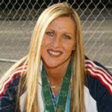 Lorie Mack's Instagram, Twitter & Facebook