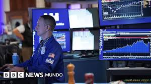 Por qué la situación de la economía de EE.UU. está disparando las alarmas en todo el mundo
