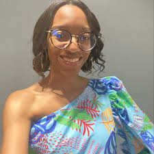 I legit felt nauseous at the end !!! And apparently Netflix released two  versions — one where the hat says barnie's and one where the hat says  bernie's in the beginning !!