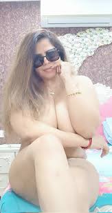 Sapna Sappu Official on X: Can anyone tell what I am wearing and what I am  not wearing ?? 🤔😂 Very deplomatik question, but I want answer 😀 For more  hot pics