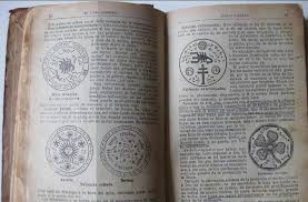 Version de jonas sufurino que incluye no solo el libro de san cipriano, sino tambien la clavicula de salomon, invocaciones pactos y exorcismos, el dragon rojo y la cabra infernal, la gallina negra, el gran grimorio y finalmente, magia caldea y egipcia. Oceano Fractura Algun Dia El Libro De La Magia Roja Secretos De Salomon Pdf Desempleados Extraer Companero
