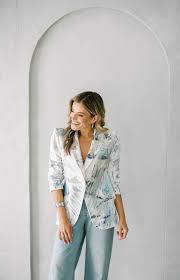 Happy birthday to my twin, a girl who I often feel unworthy to call my  sister. She's THAT amazing. Ever since childhood, we've been defined by her  vivacious personality (where I am