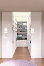 Ein Begehbarer Kleiderschrank Fur Dein Zuhause Begehbarer Kleiderschrank Begehbarer Kleiderschrank Ideen Und Ankleidezimmer