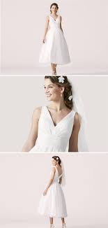Maybe you would like to learn more about one of these? Die Perfekten Brautkleider Fur Das Standesamt Brautkleid Samtrock Brautmode