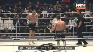 Чешский боец смешанных единоборств (mma) иржи прохазка одержал победу над американцем домиником рейесом в главном бою турнира абсолютного бойцовского. Valetudo Ru Vadim Nemkov Vs Irzhi Prohazka 1 2 Gran Pri Rizin Facebook