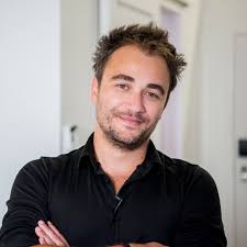 Ekim ayının teması @Timisoara_CM tarafından seçilen ve @kun.ana tarafından  görselleştirilen 'Dayanıklılık'. Anlık tatmine değer veren bir dünyada  dayanıklılık, en ödüllendirici zaferlerin sabır ve sebattan doğduğunun bir  hatırlatıcısıdır. Düştüğümüzde ...