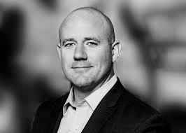 Grover Collins's Instagram, Twitter & Facebook