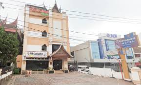 Memiliki sim c yang aktif (wajib). Lowongan Kerja Bukittinggi Kharisma Hotel Agustus 2020 Padang Jobs Lowongan Kerja Sumbar 2021