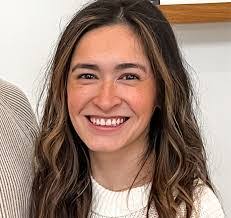 Alyssa Edson's Instagram, Twitter & Facebook