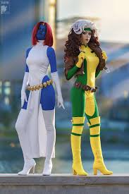 Mystique And Rogue By Rei Doll On Deviantart Cosplay Woman Marvel Cosplay Rogue Cosplay
