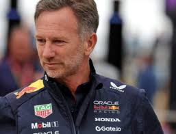 Mark Webber apuesta por Ricciardo en su lucha con Verstappen