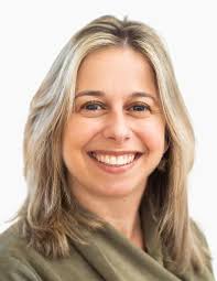 Erin Williamson's Instagram, Twitter & Facebook